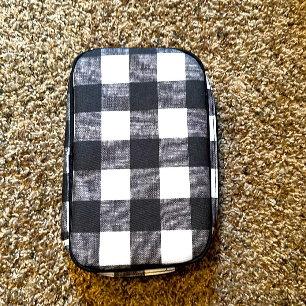 Black and white Buffalo plaid pen/pencil pouch